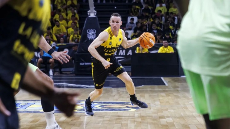 NBA初代老六，42歲進(jìn)入生涯巔峰？！